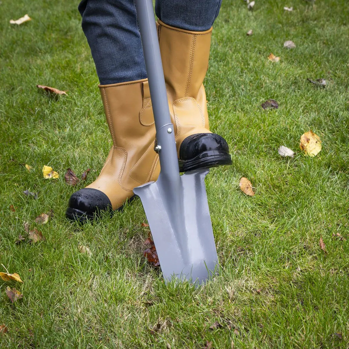Sealey Long Handled Fencing Spade 1200mm  White Rose Tools