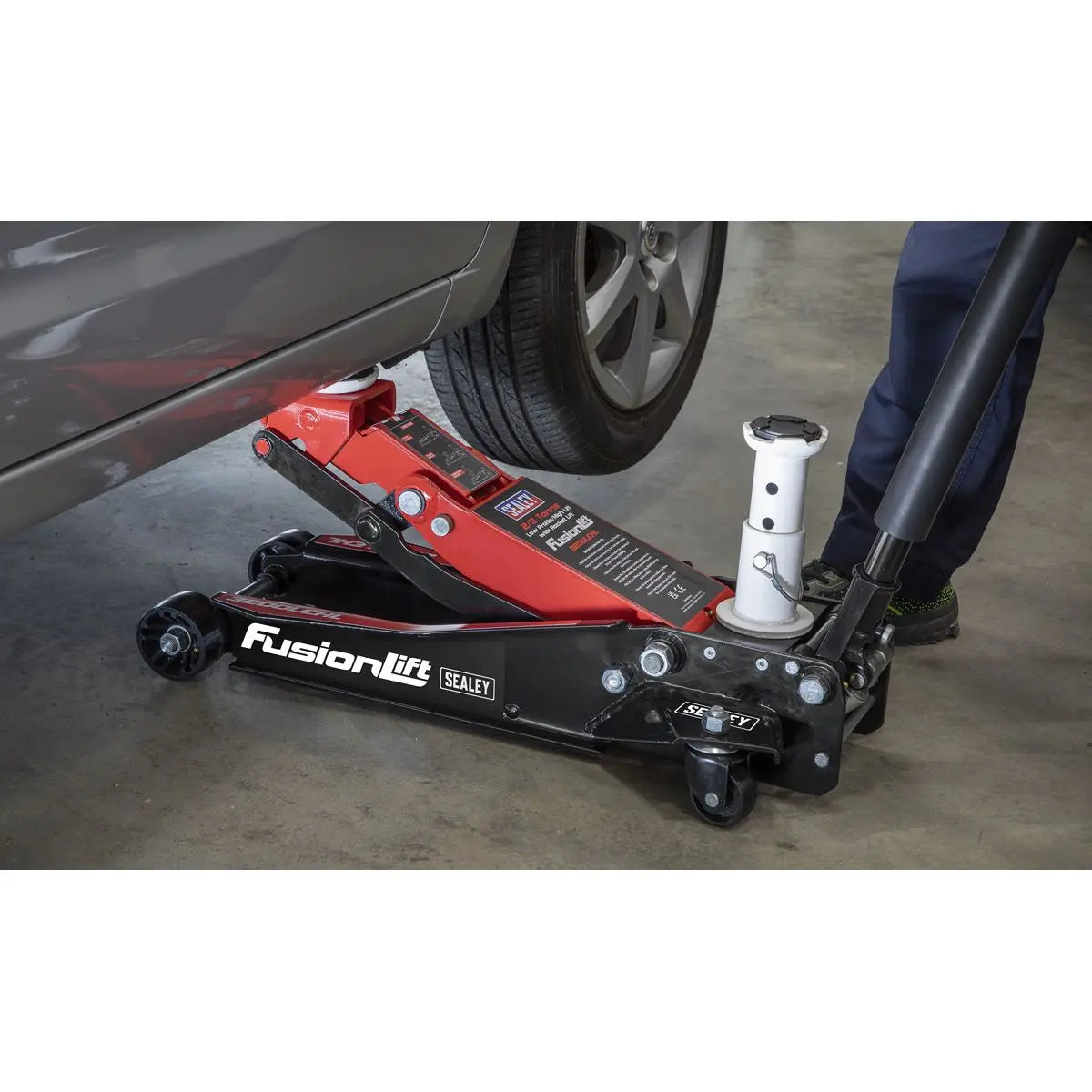 Sealey Low Profile High Lift Trolley Jack with Rocket Lift 2/3 Tonne  White Rose Tools