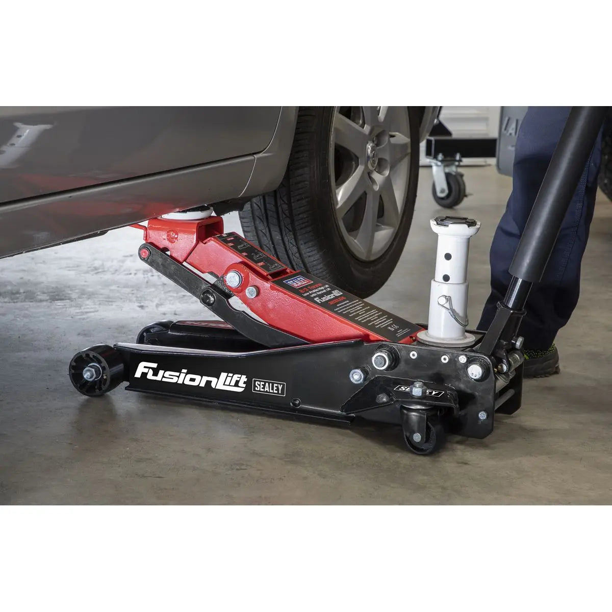 Sealey Low Profile High Lift Trolley Jack with Rocket Lift 2/3 Tonne  White Rose Tools