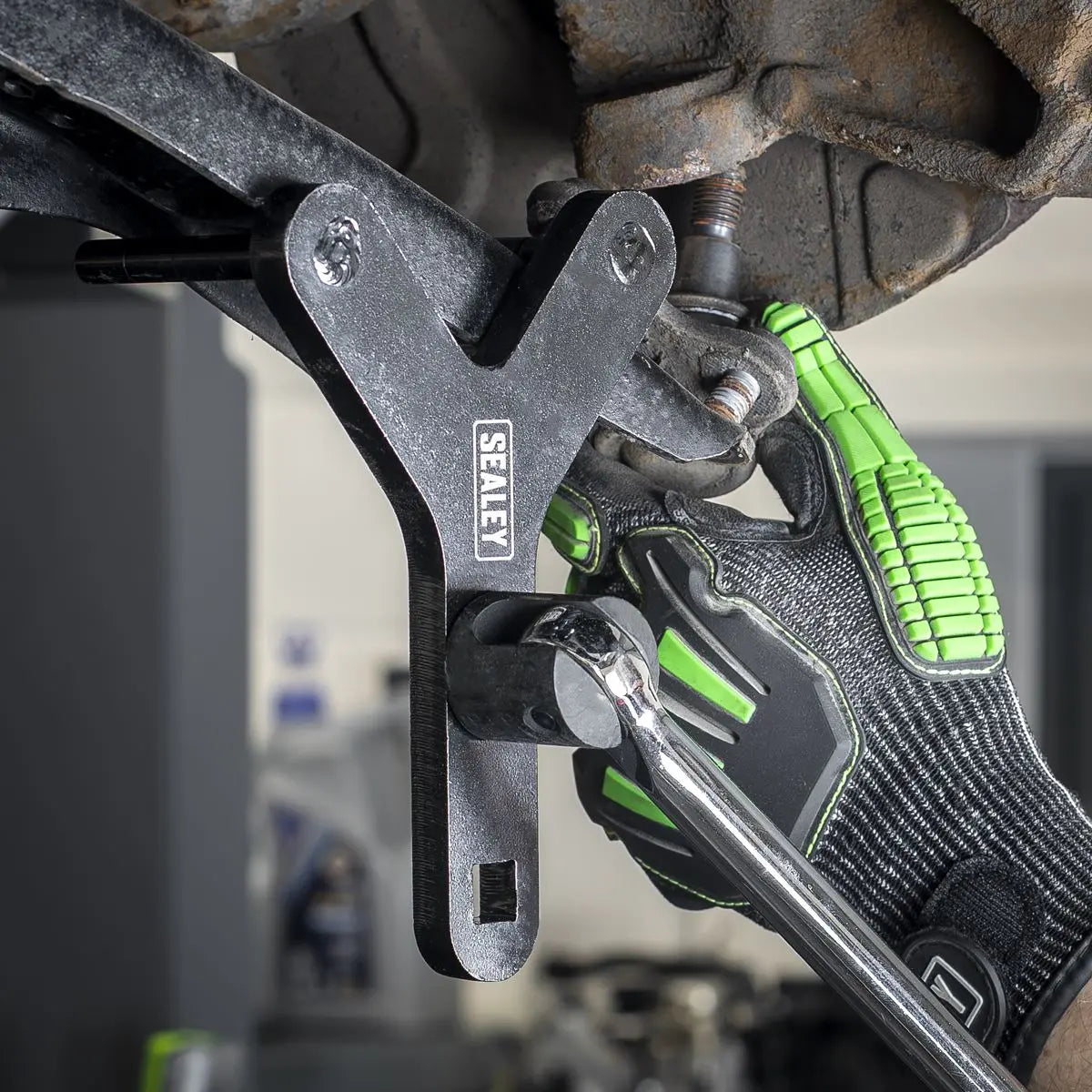 Sealey Lower Control Arm & Ball Joint Removal Tool  White Rose Tools