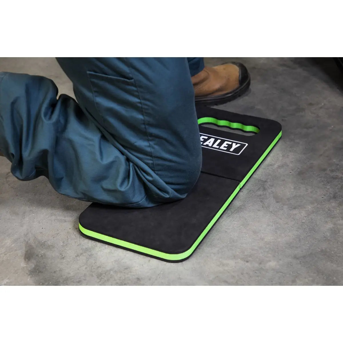 Sealey Mechanic's Kneeling Mat Folding 23mm  White Rose Tools