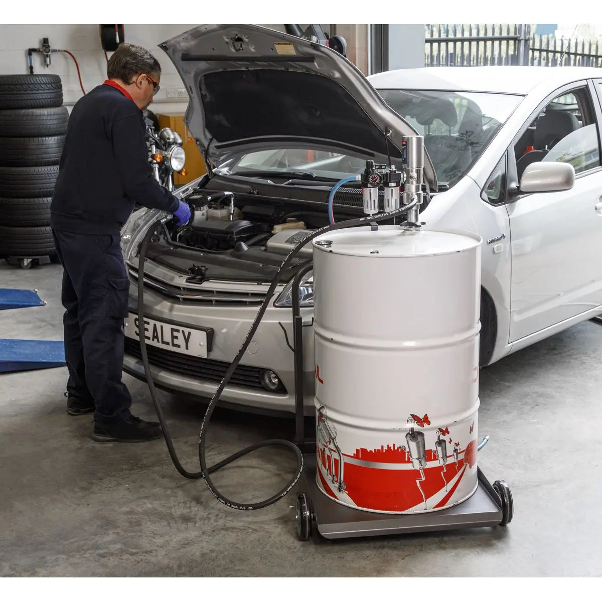 Sealey Oil Dispensing System Air Operated 