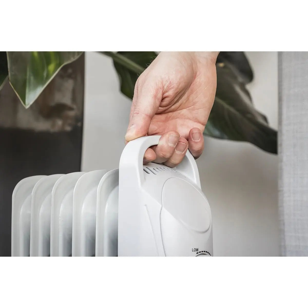 Sealey Oil-Filled Radiator Mini 800W/230V 6-Element 