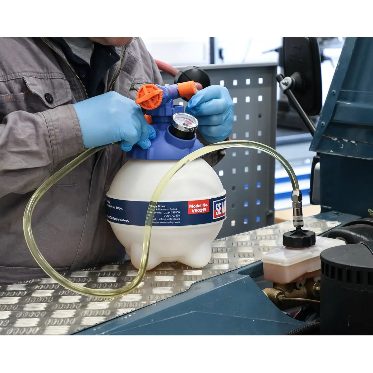 Sealey Pneumatic Brake Bleeder 3L 
