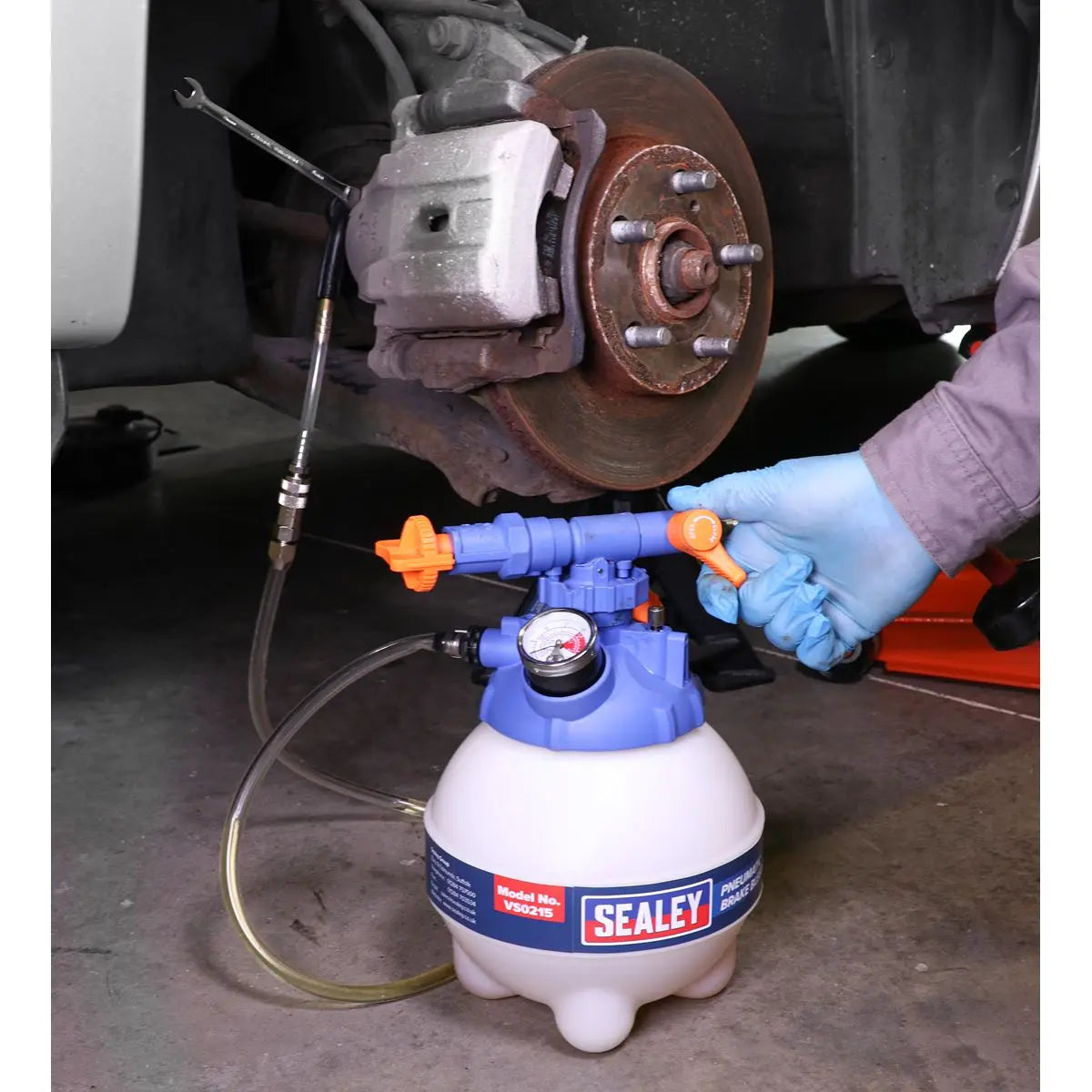 Sealey Pneumatic Brake Bleeder 3L 