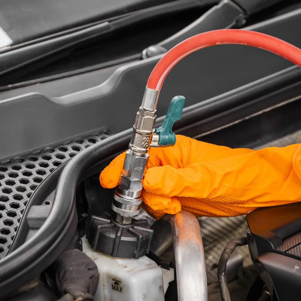 Sealey Pneumatic Brake & Clutch Pressure Bleeder Kit 5L  White Rose Tools