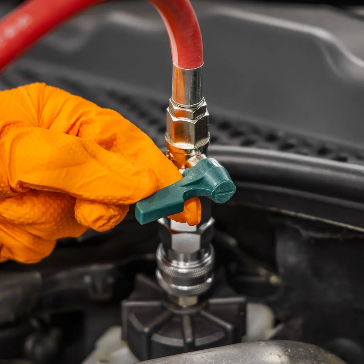 Sealey Pneumatic Brake & Clutch Pressure Bleeder Kit 5L  White Rose Tools