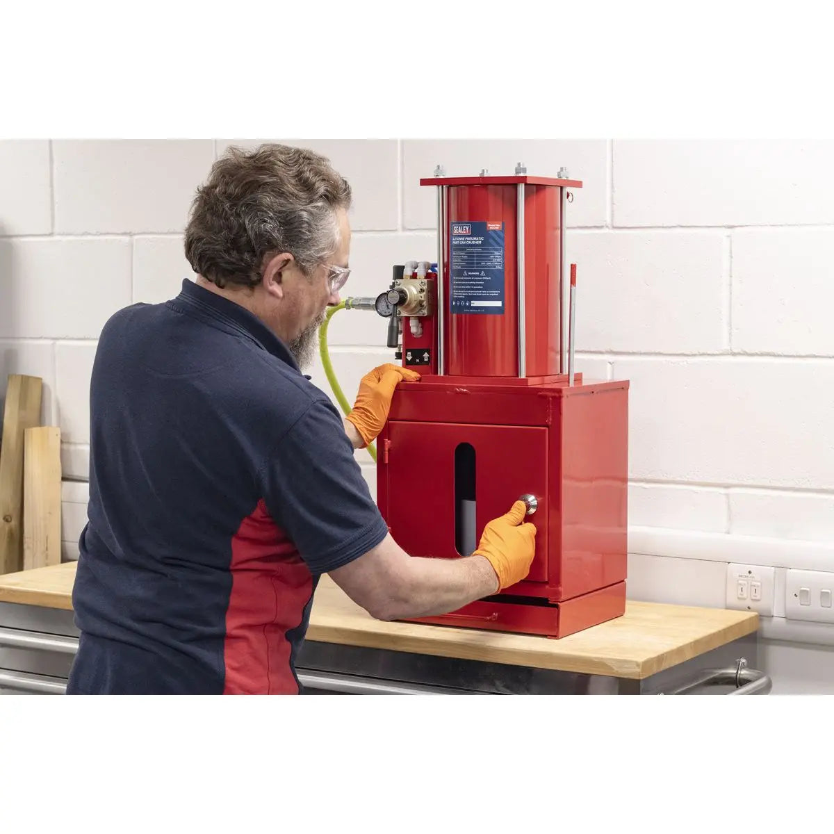Sealey Pneumatic Paint Can Crusher 2.2 Tonne 