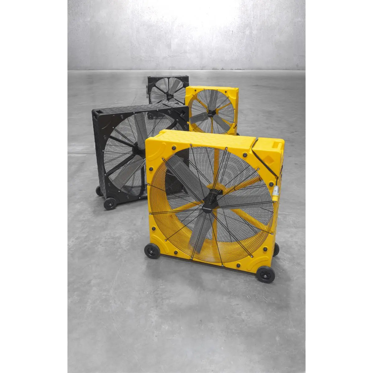 Sealey Premier 42" Industrial High Velocity Rotomould Drum Fan 3-Speed 110V  White Rose Tools
