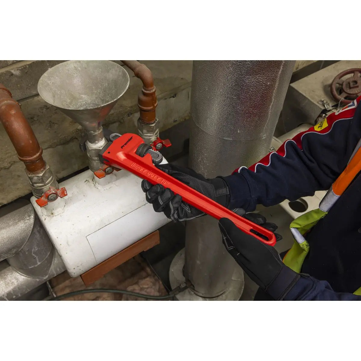 Sealey Premier Cast Steel Pipe Wrench European Pattern 450mm  White Rose Tools