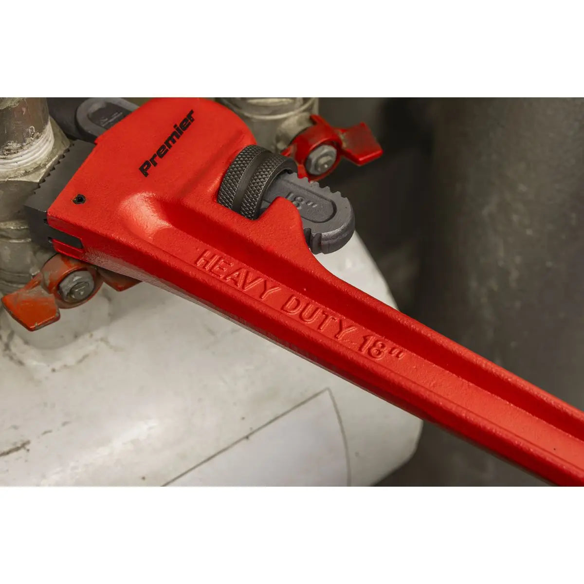 Sealey Premier Cast Steel Pipe Wrench European Pattern 450mm  White Rose Tools