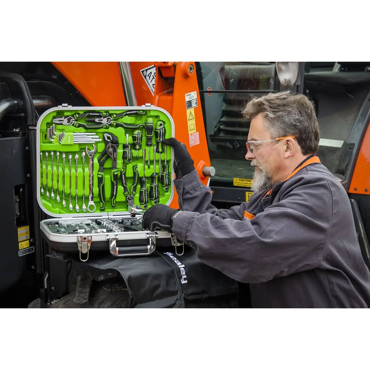 Sealey Premier Mechanic's Tool Kit 144pc Hi-Vis Green 