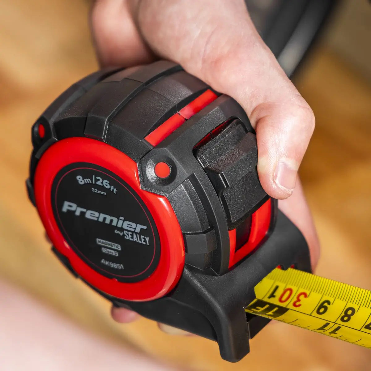 Sealey Premier Metric/Imperial Tape Measure Extra-Wide Blade 8m(26ft) x 32mm  White Rose Tools