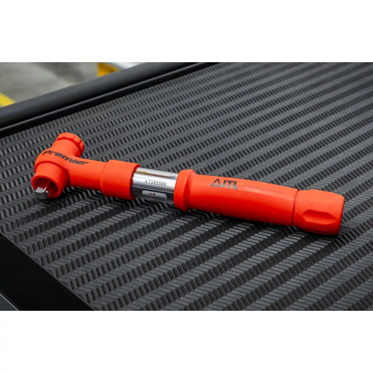 Sealey Premier Torque Wrench Insulated 3/8"Sq Drive 5-25Nm 