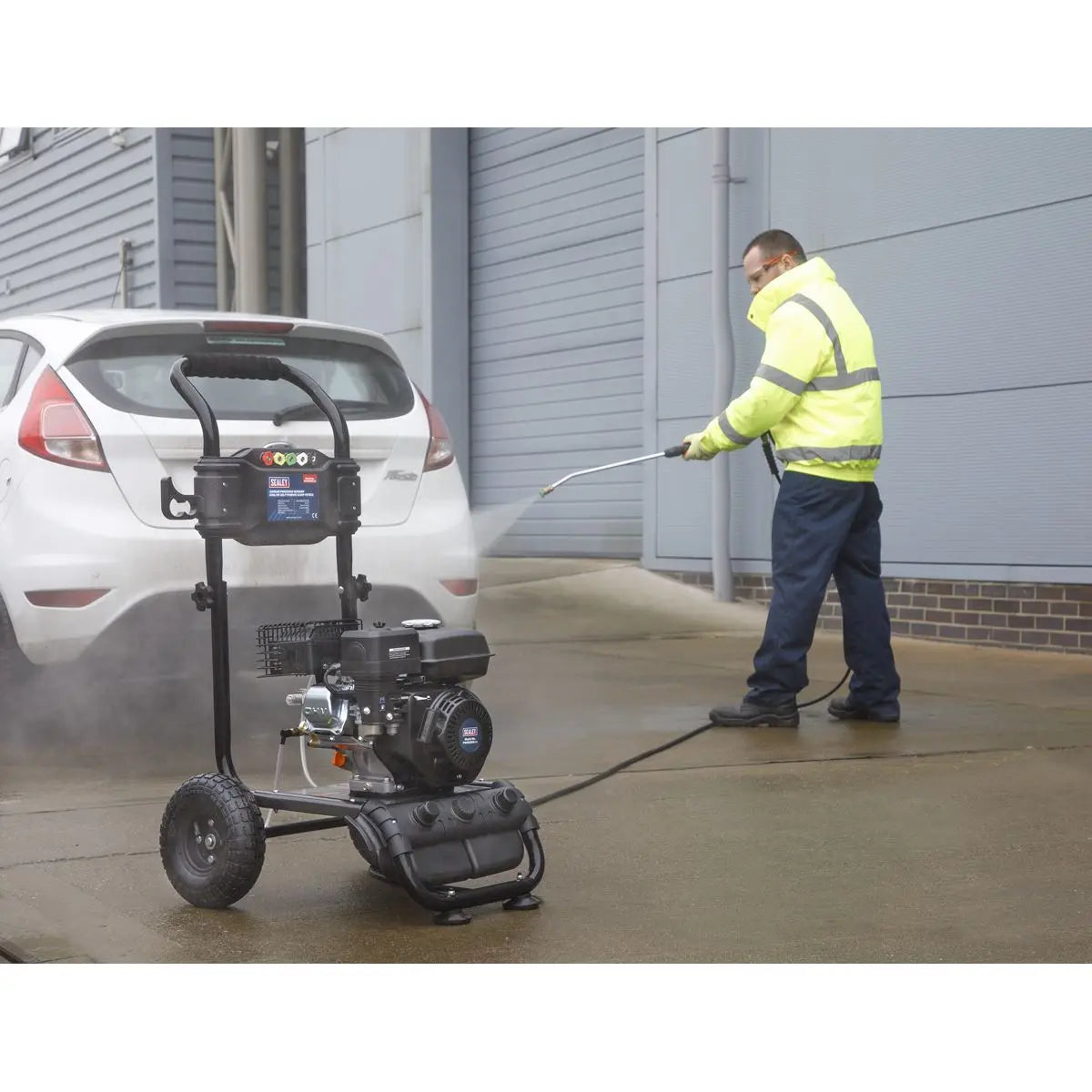Sealey Pressure Washer 220bar 540L/hr 6.5hp Petrol 