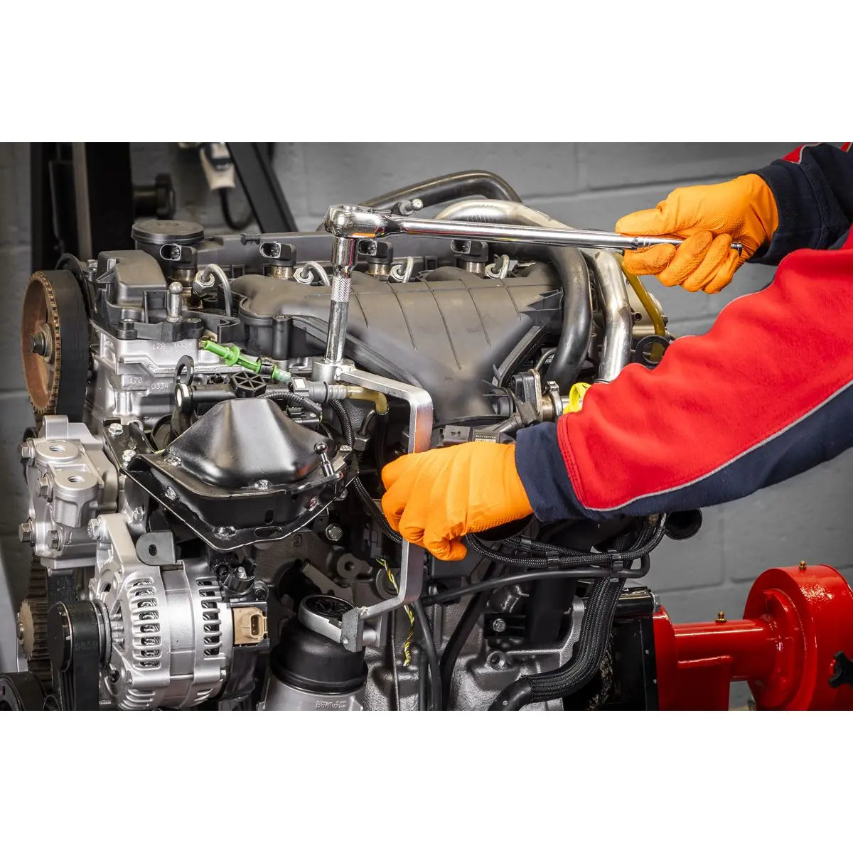 Sealey Ratchet Oil Filter Remover for Ford/Jaguar/Citroen/Peugeot 2.0/2.2 Diesel - 27mm  White Rose Tools