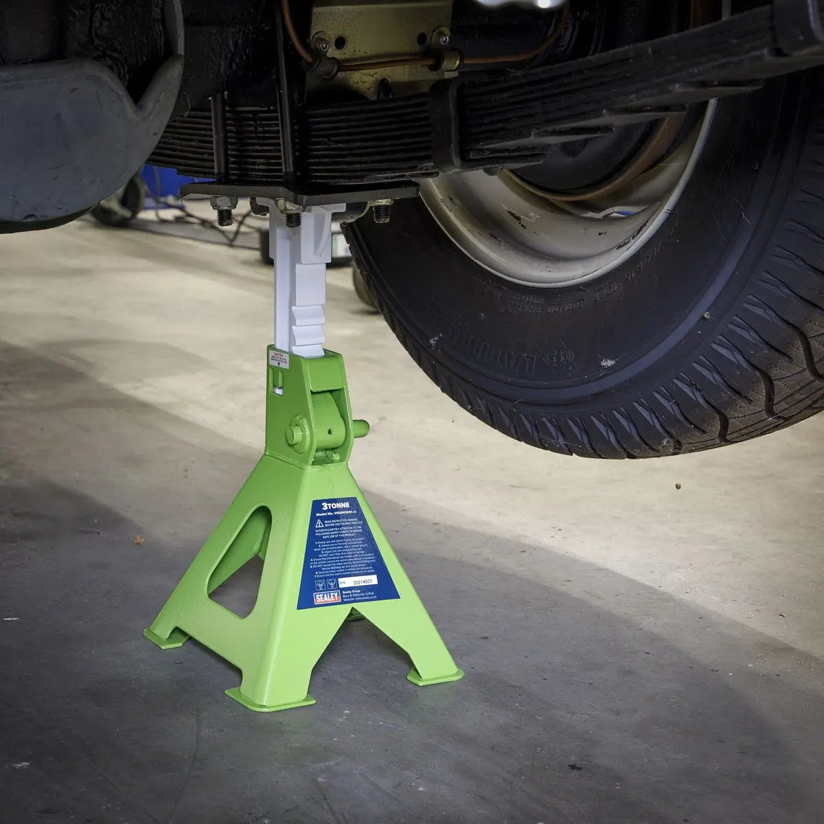 Sealey Ratchet Type Axle Stands (Pair) 3 Tonne Capacity per Stand - Hi-Vis Green 