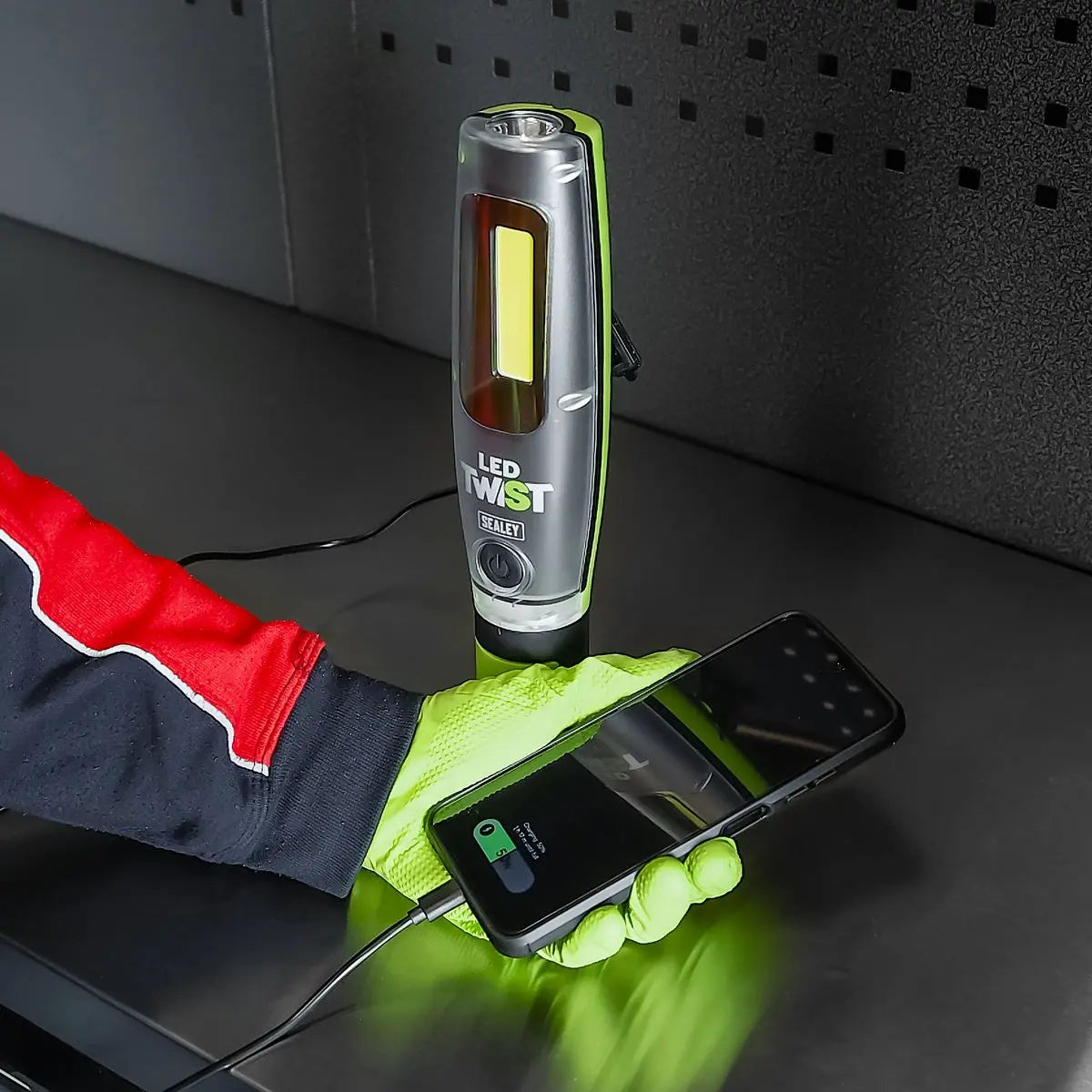 Sealey Rechargeable LED Twist® Inspection Light 20W COB + 3W SMD, 3000lm, Magnetic Base & Power Bank  White Rose Tools