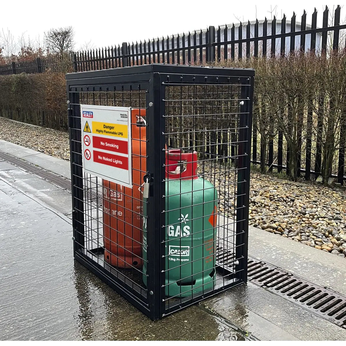 Sealey Safety Cage - 2 x 19kg Gas Cylinders 