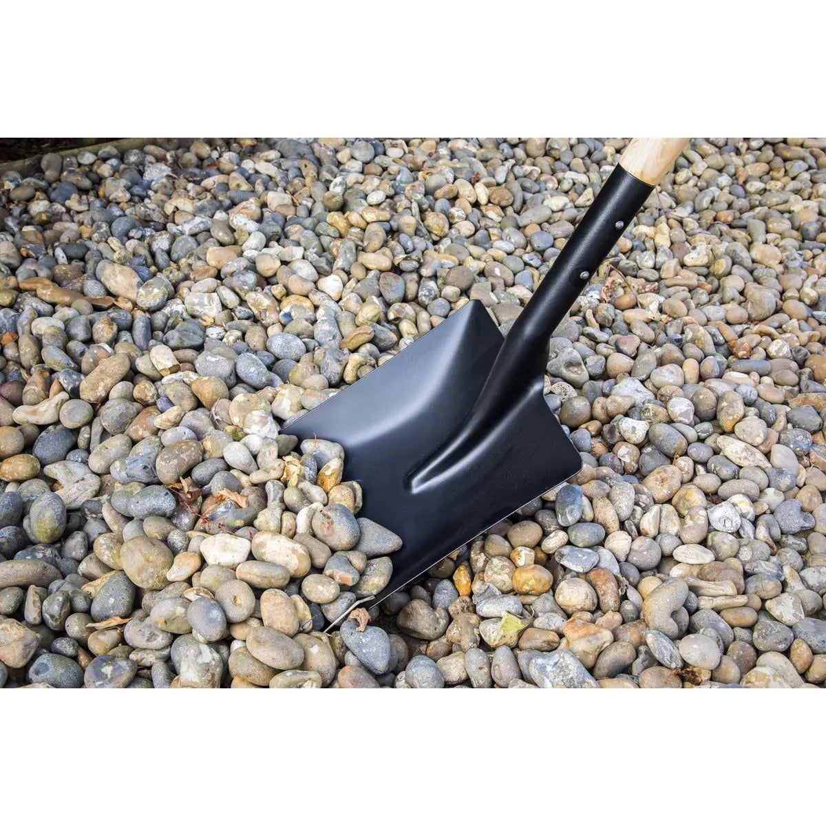 Sealey Shovel with 710mm Wooden Handle 