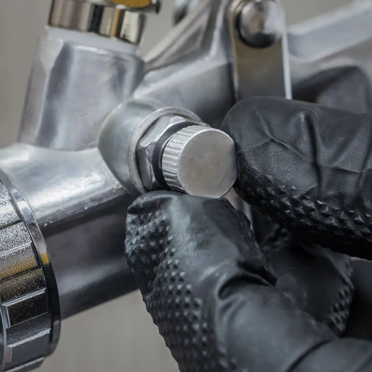 Sealey Spray Gun Gravity Feed 1.5mm Set-Up  White Rose Tools