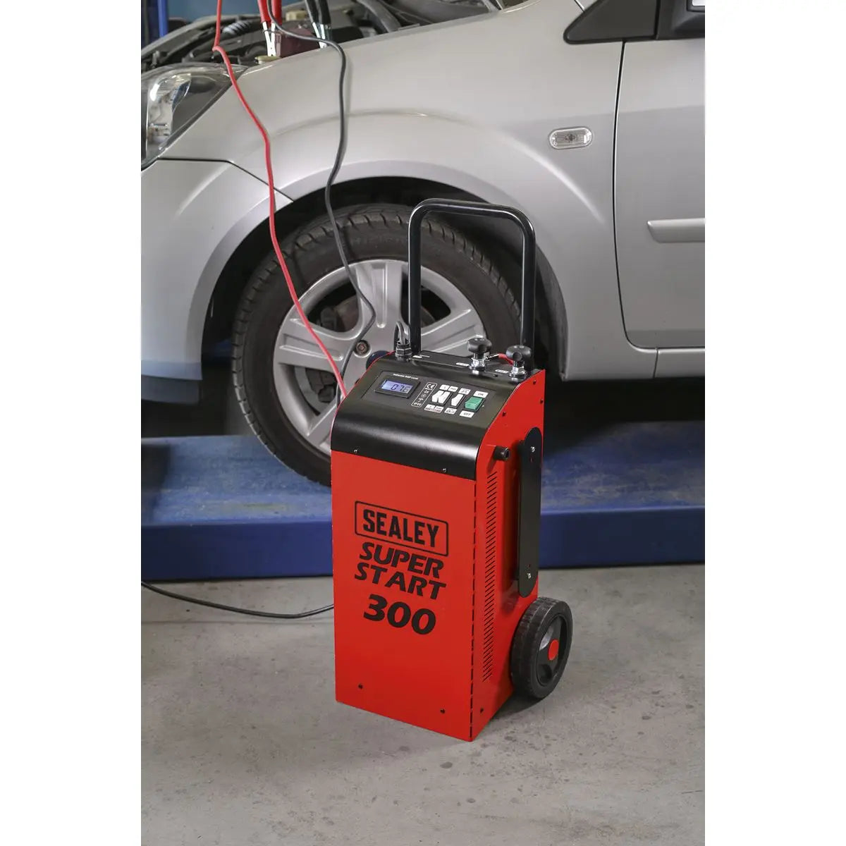 Sealey Starter/Charger 300Amp 12/24V 