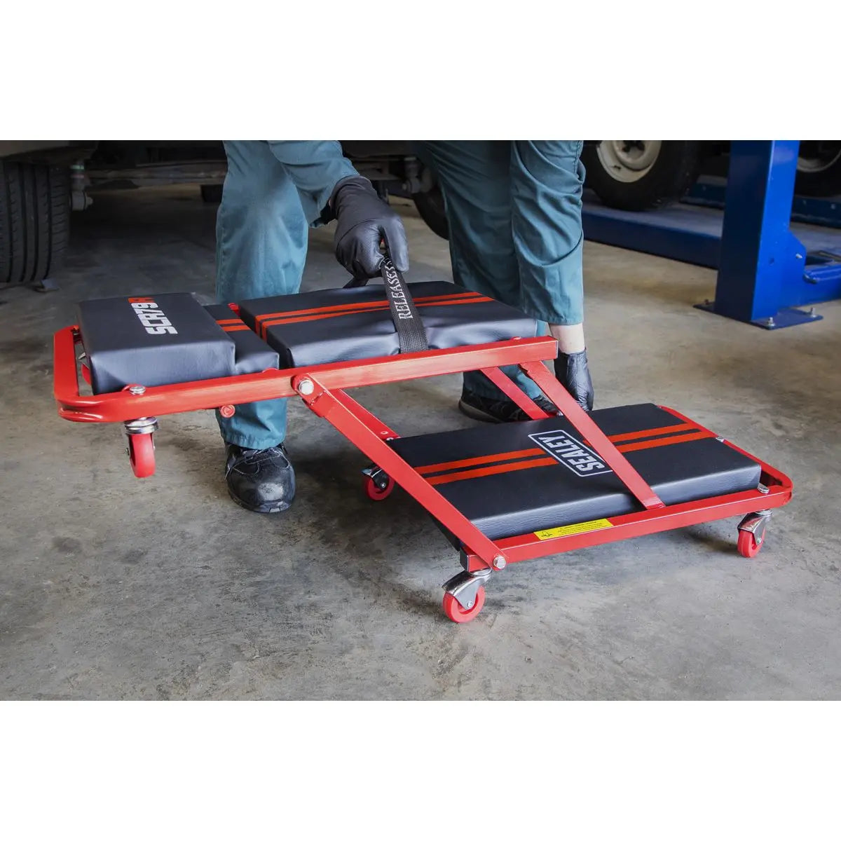 Sealey Steel Creeper/Seat with 7 Wheels & Adjustable Head Rest  White Rose Tools