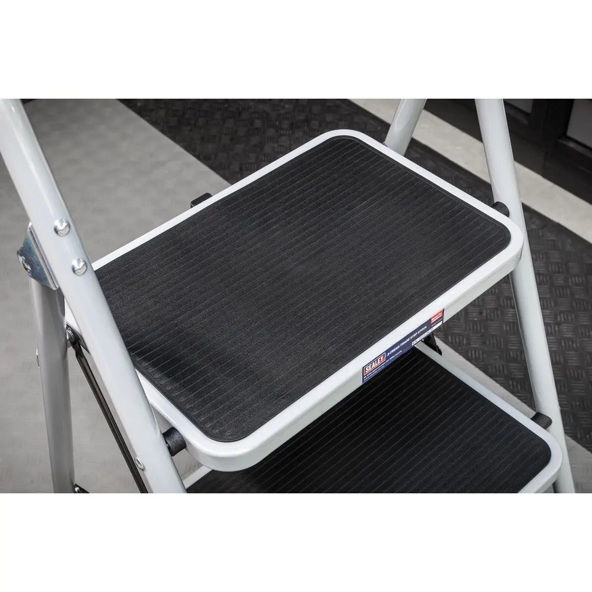 Sealey Step Stool 3-Tread 150kg Capacity EN 14183 