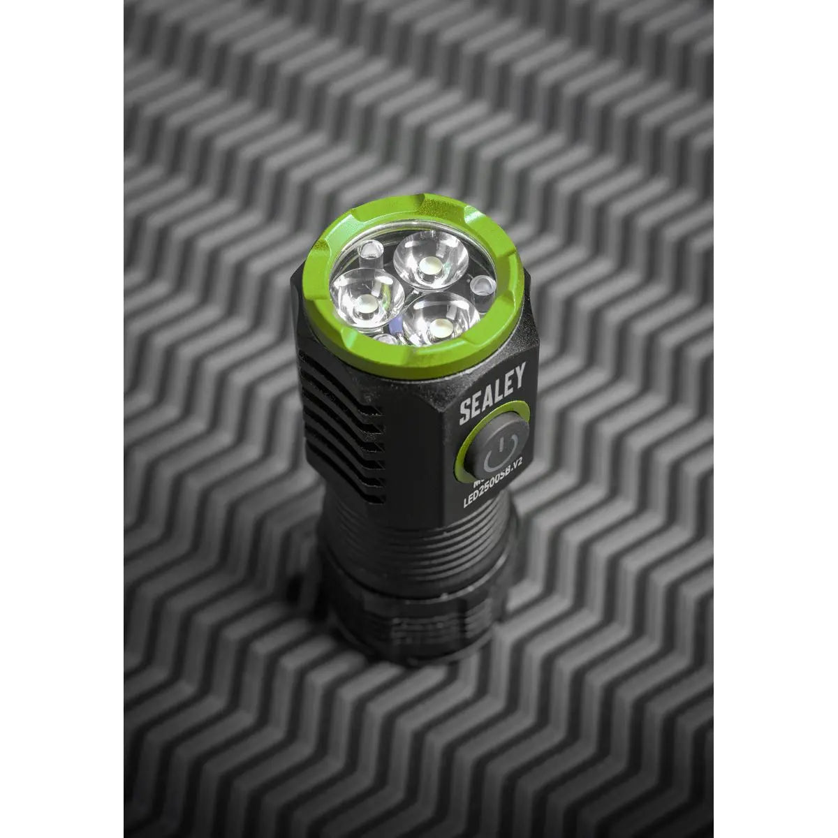 Sealey Super Beam 2500lm Rechargeable SMD LED 24W Pocket Light  White Rose Tools