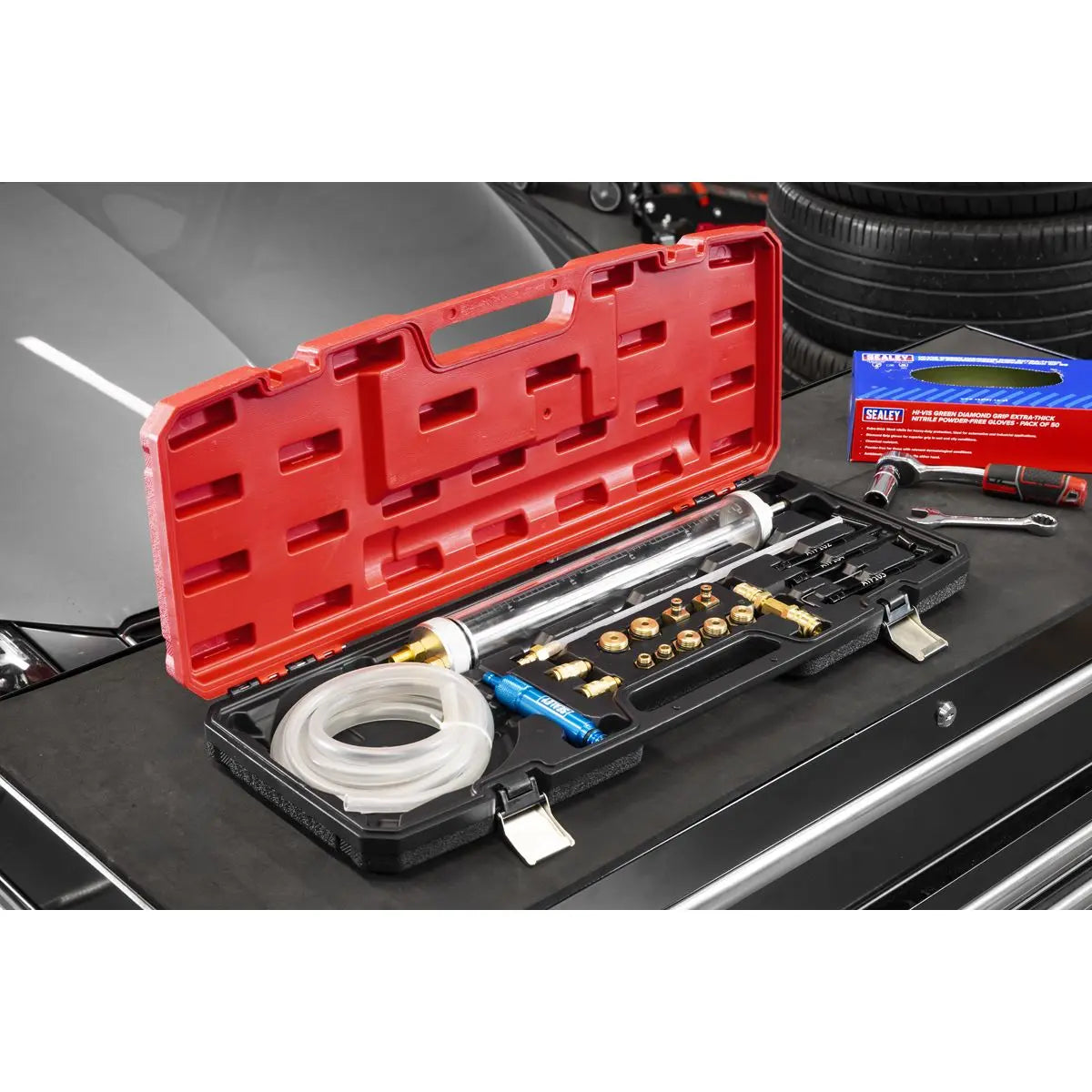 Sealey Transmission Oil Refilling Pump & Adaptor Kit for VAG 18pc  White Rose Tools