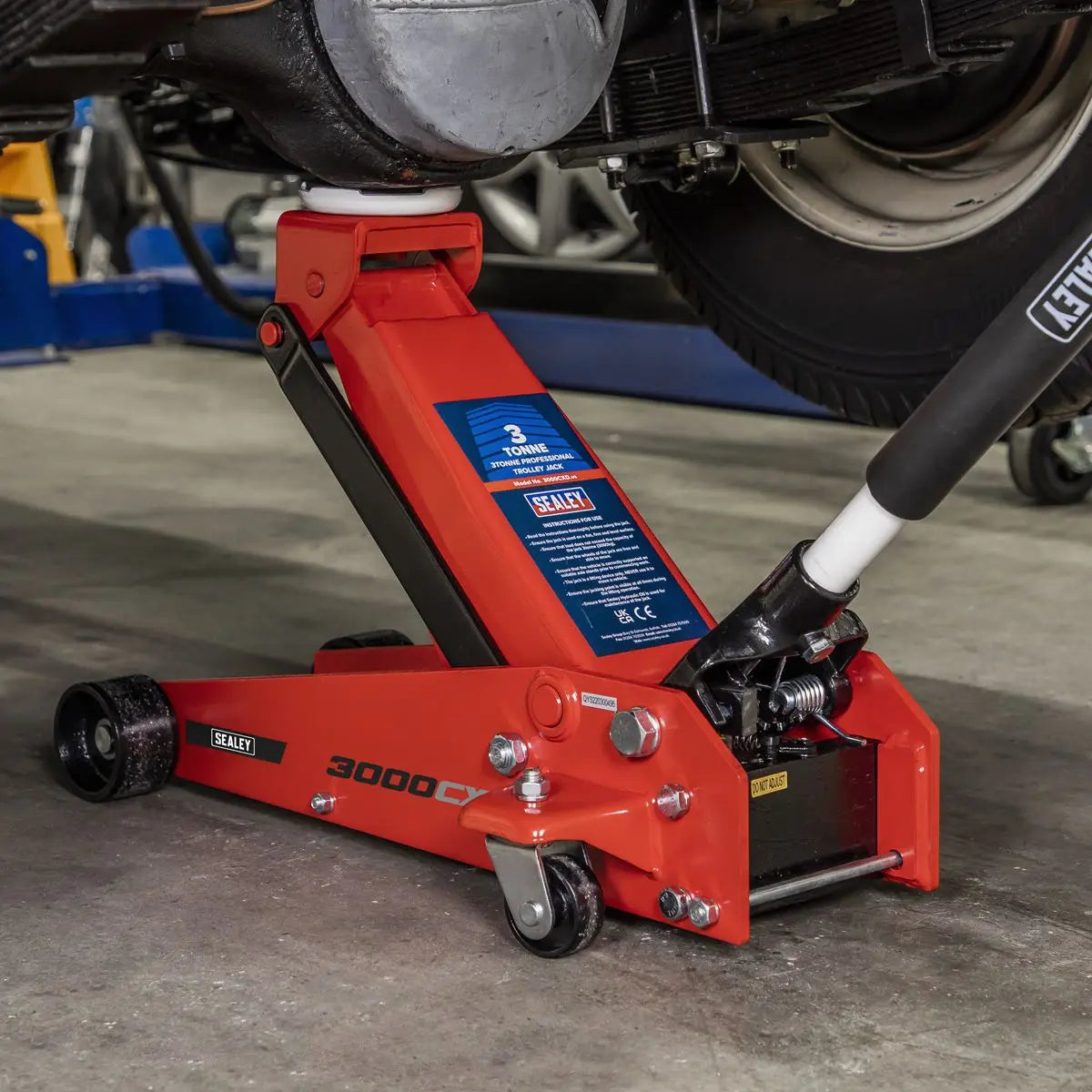 Sealey Trolley Jack 3 Tonne & Axle Stands (Pair) 3 Tonne per Stand Combo 