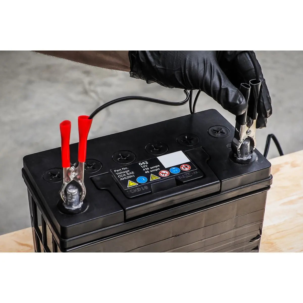 Sealey Two Bank 6/12V 10A (2 x 5A) Auto Maintenance Charger 