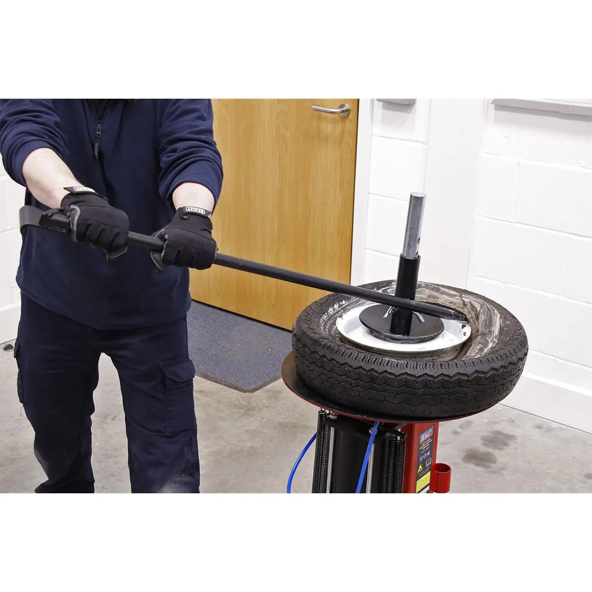 Sealey Tyre Changer Pneumatic/Manual Operation 