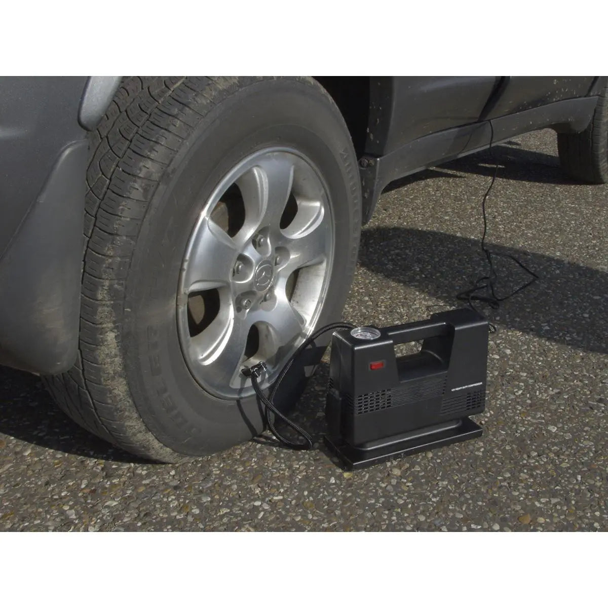 Sealey Tyre Inflator/Air Compressor 12V Heavy-Duty 
