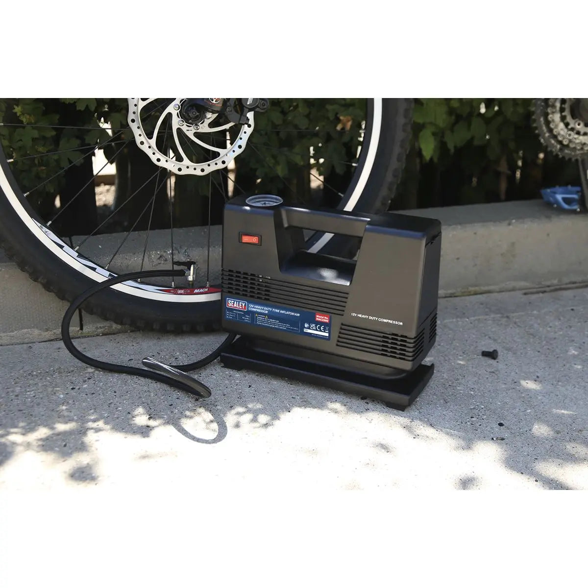 Sealey Tyre Inflator/Air Compressor 12V Heavy-Duty 