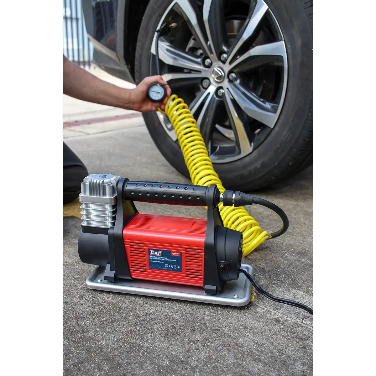 Sealey Tyre Inflator/Mini Air Compressor 12V Heavy-Duty 