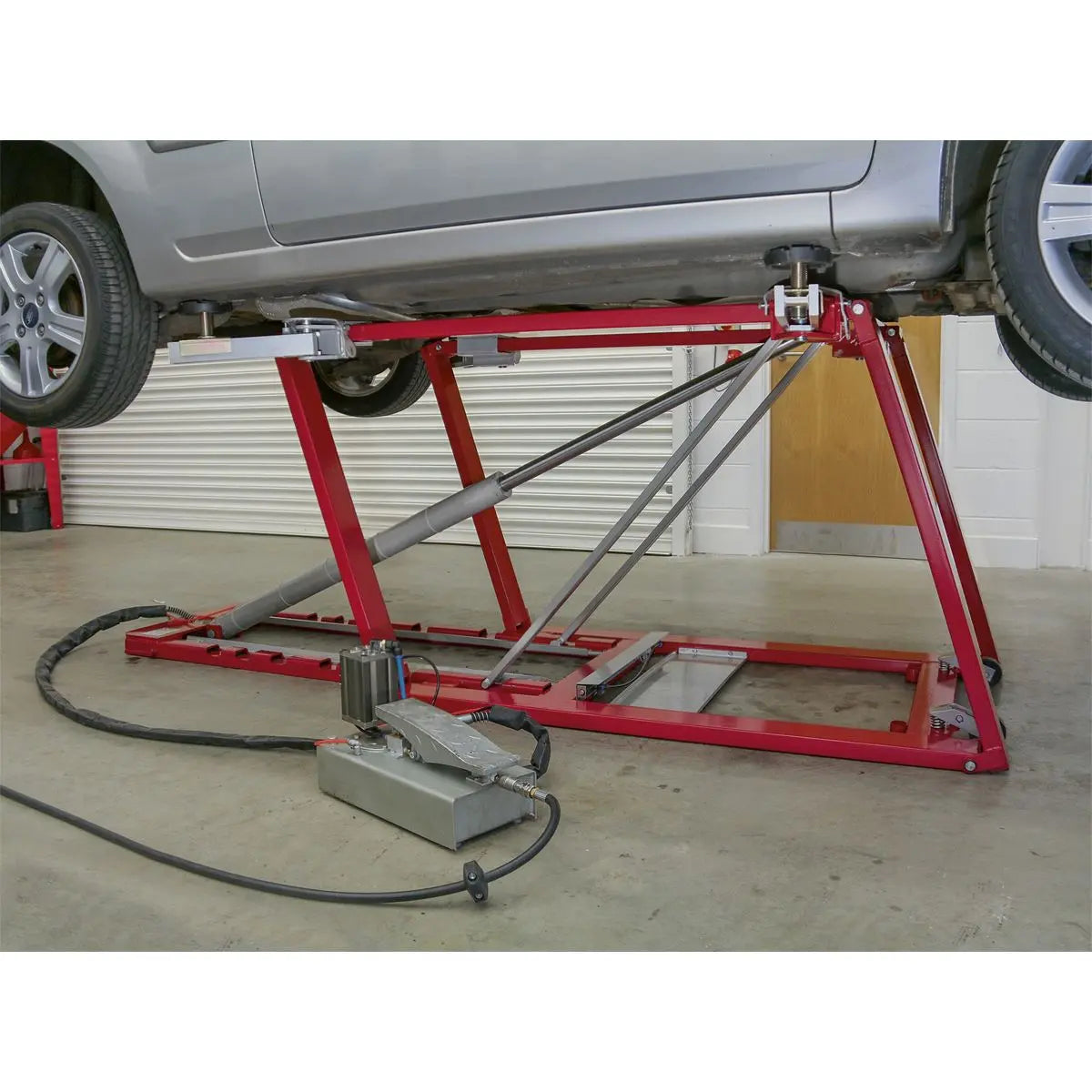 Sealey Vehicle Lift 2.5 Tonne Air/Hydraulic 