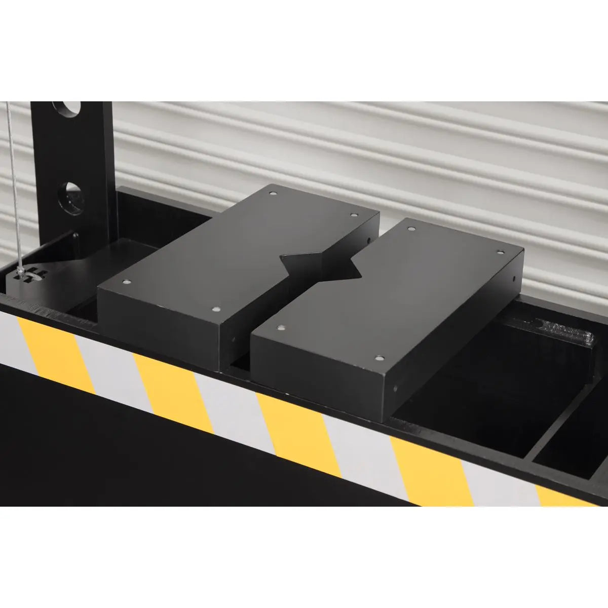 Sealey Viking Floor Type Air/Hydraulic Press with Sliding Ram & Foot Pedal 100 Tonne 