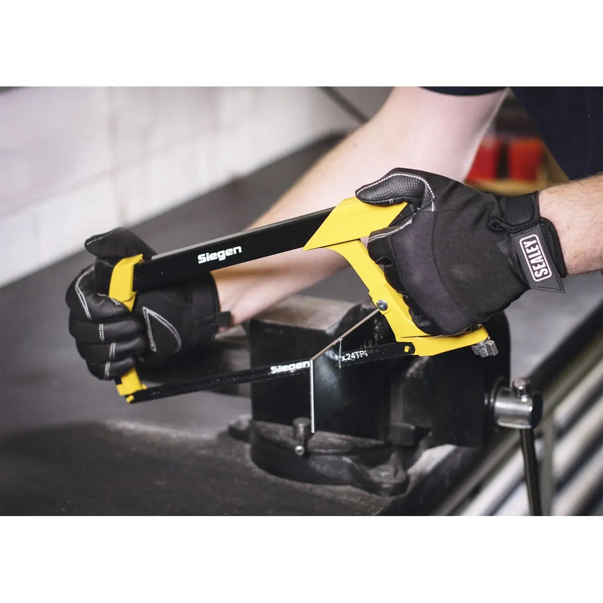 Siegen 300mm Engineers Hacksaw with 24 TPI Blade 