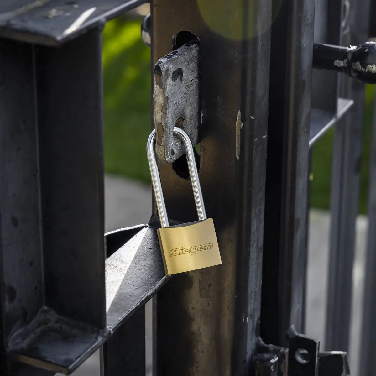 Siegen by Sealey Brass Body Padlock with Brass Cylinder Long Shackle 40mm 