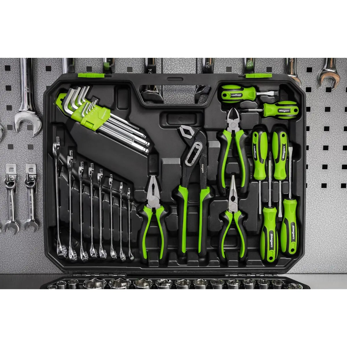 Siegen by Sealey Mechanic's Tool Kit 135 Piece 1/4" 1/2" Drive Sockets Spanners Hex Keys 