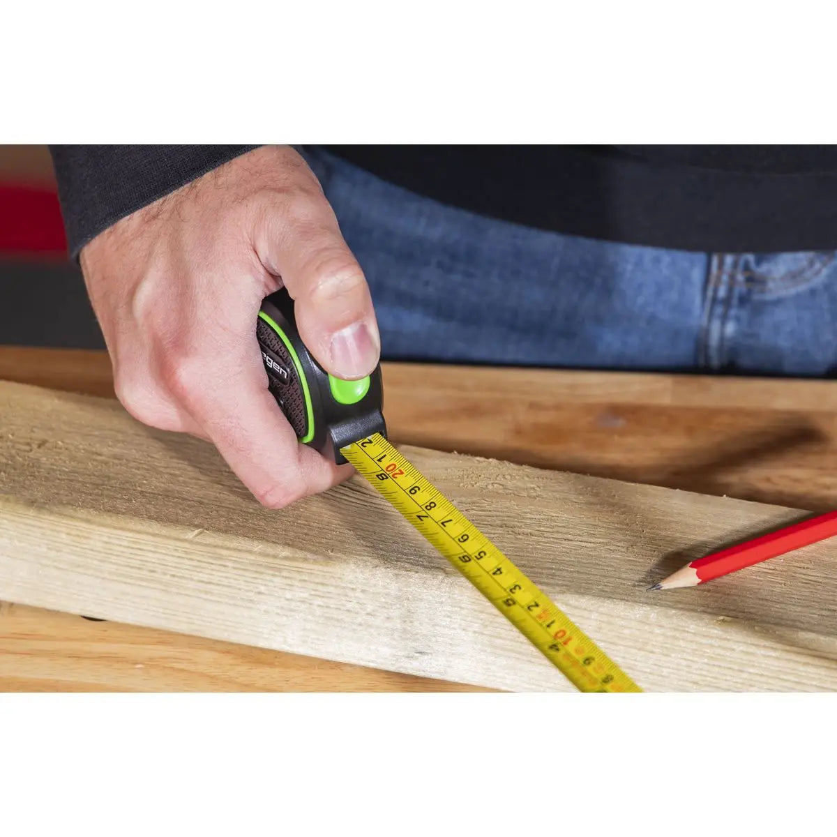 Siegen by Sealey Metric/Imperial Auto Lock Tape Measure 3m(10ft) x 16mm  White Rose Tools