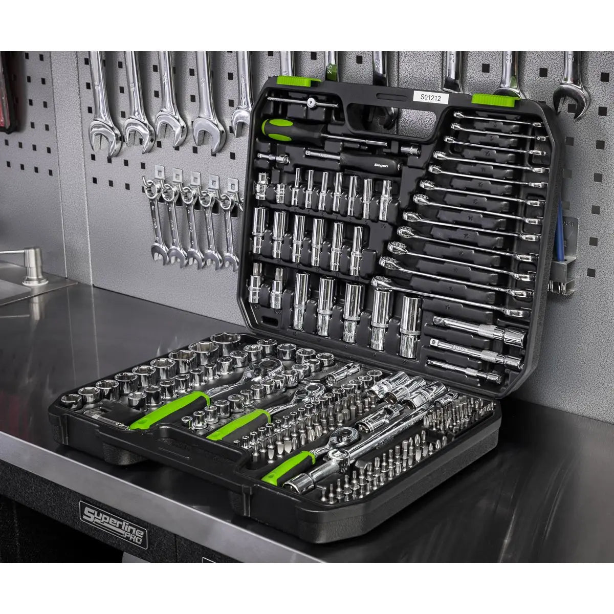 Siegen by Sealey Socket Set 219 Piece 1/4", 3/8" and 1/2" Drive WallDrive Metric 4-32mm 