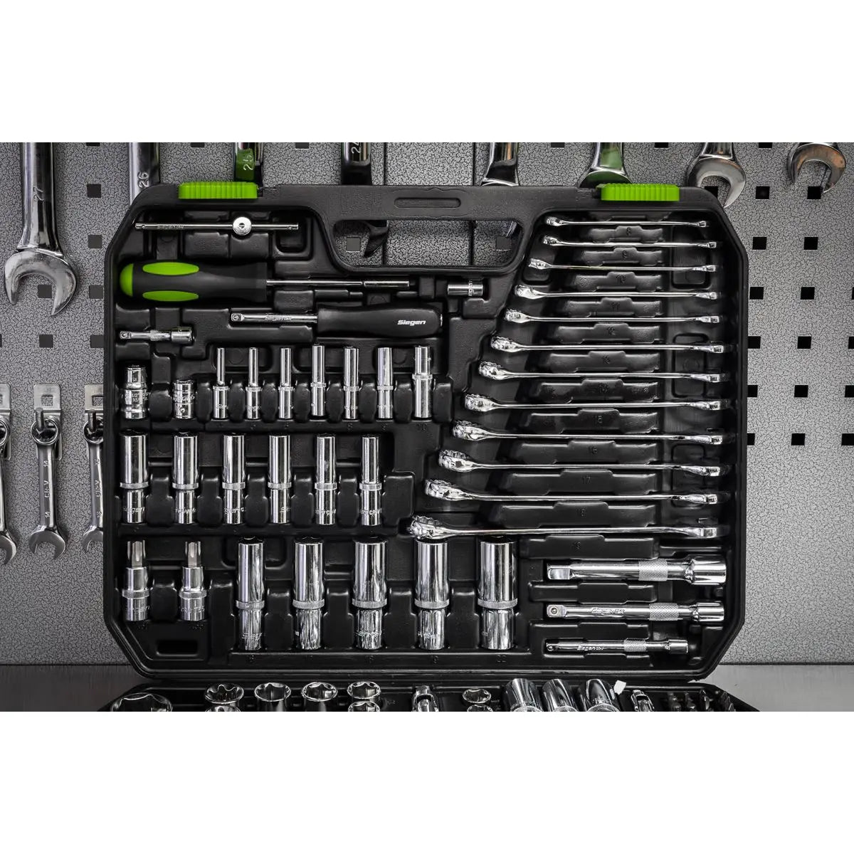 Siegen by Sealey Socket Set 219 Piece 1/4", 3/8" and 1/2" Drive WallDrive Metric 4-32mm 
