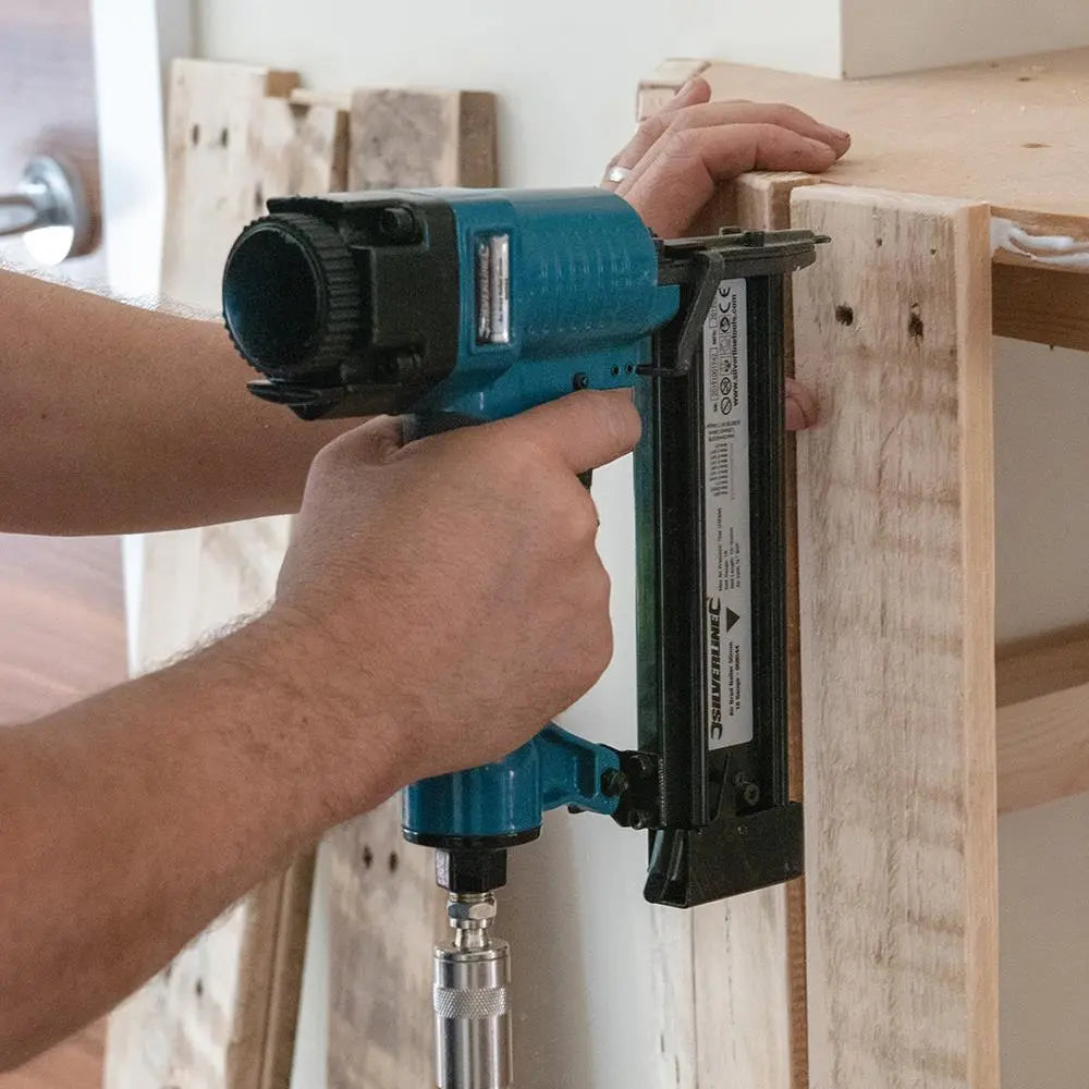 Silverline Air Framing Nailer 90mm 10 - 12 Gauge 282400  White Rose Tools
