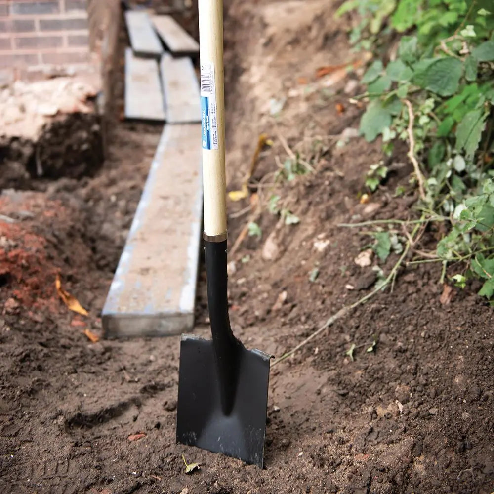 Silverline Digging Spade 1100mm GT35  White Rose Tools