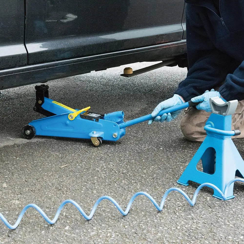Silverline Hydraulic Trolley Jack 2 Tonne 633935  White Rose Tools