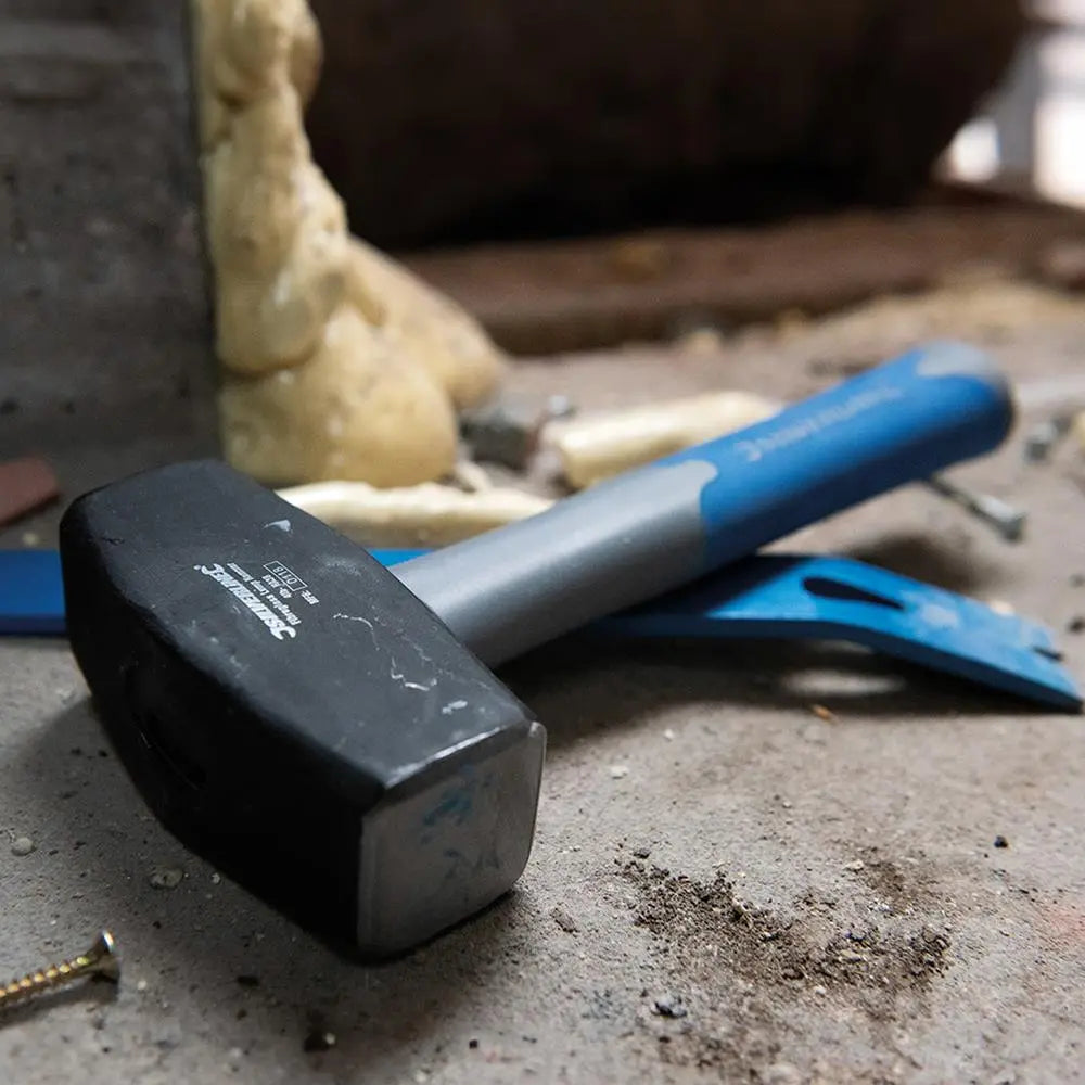 Silverline Lump Hammer Fibreglass 4lb (1.81kg) HA38  White Rose Tools