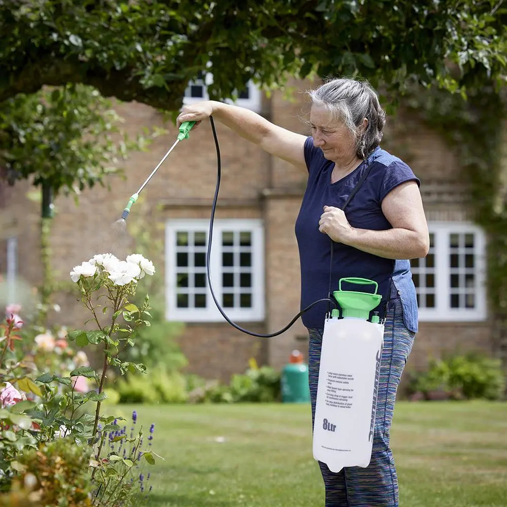 Silverline Pressure Sprayer 8Ltr 868593  White Rose Tools