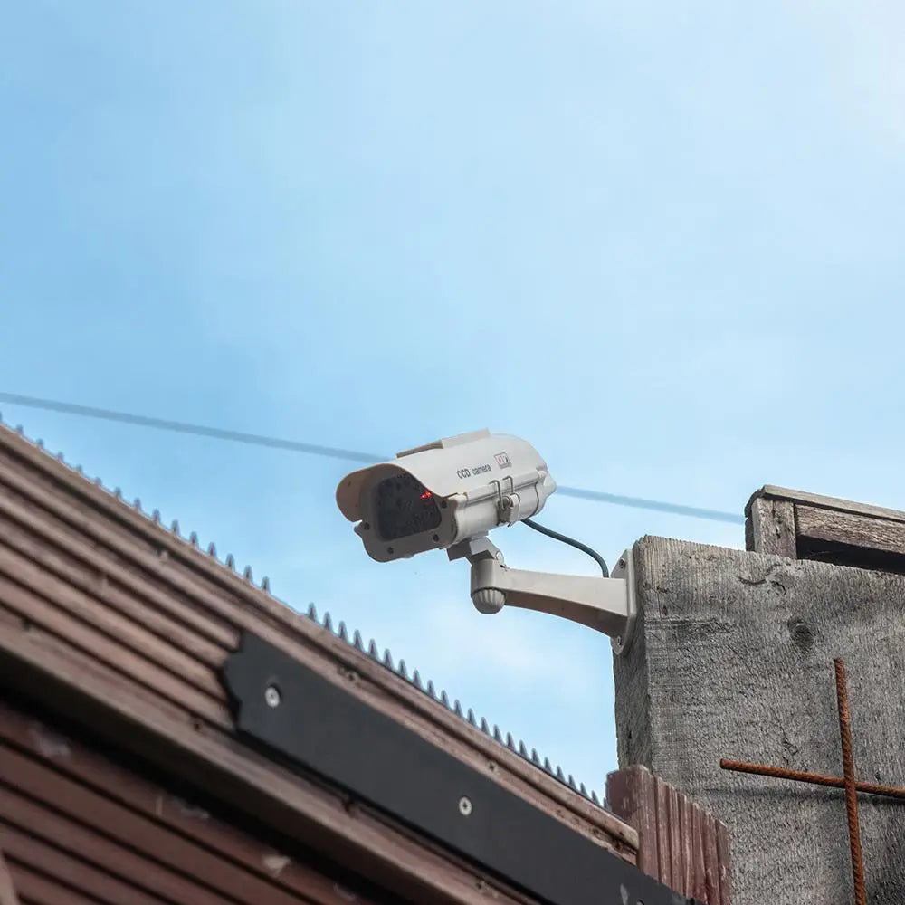 Silverline Solar-Powered Dummy CCTV Camera with LED 614458  White Rose Tools